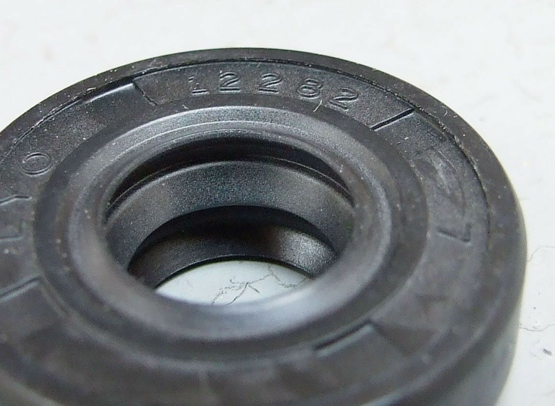 Semering vakum pumpe hitachi, 11 x 28 x 7.5 mm