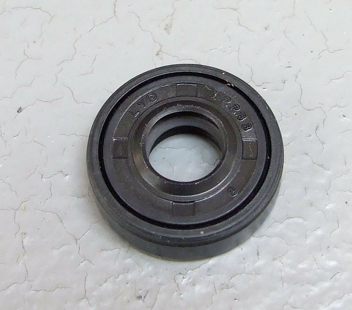 Semering vakum pumpe hitachi, 11 x 28 x 7.5 mm
