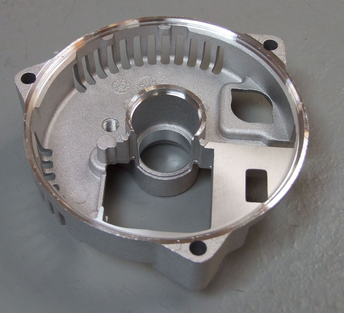 Zadnja dekla alternatora ford us, mondeo