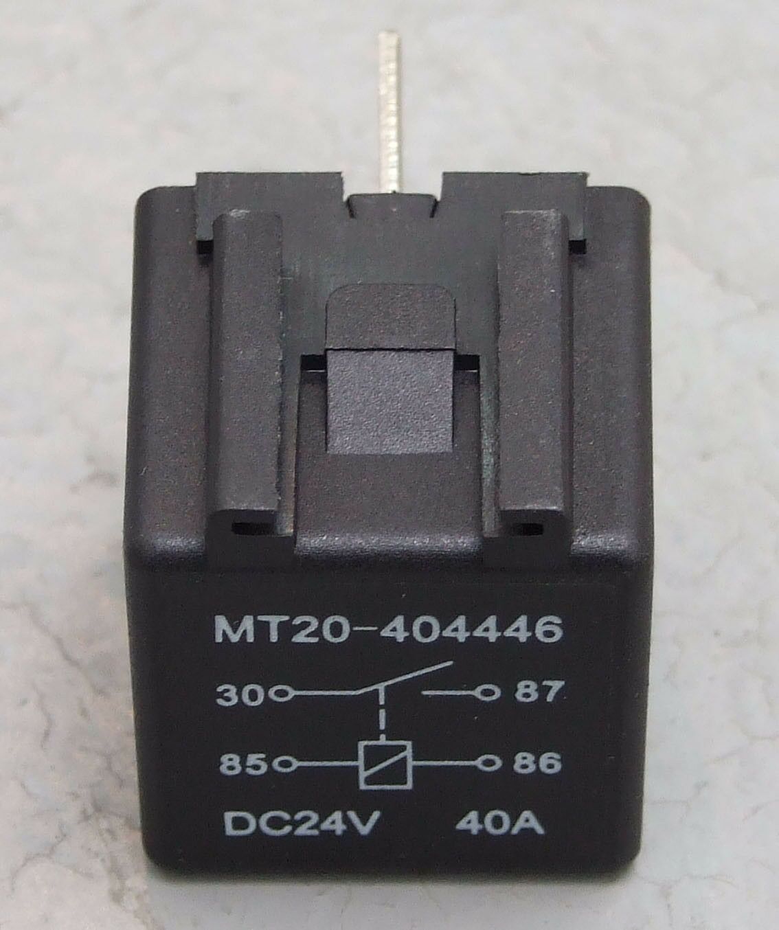 Rele 24v 40a 4 izlaza