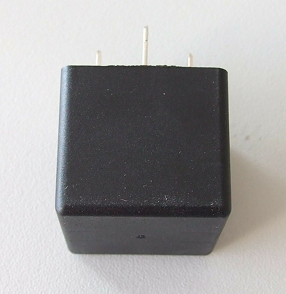 Rele 24v 20a 4 izlaza