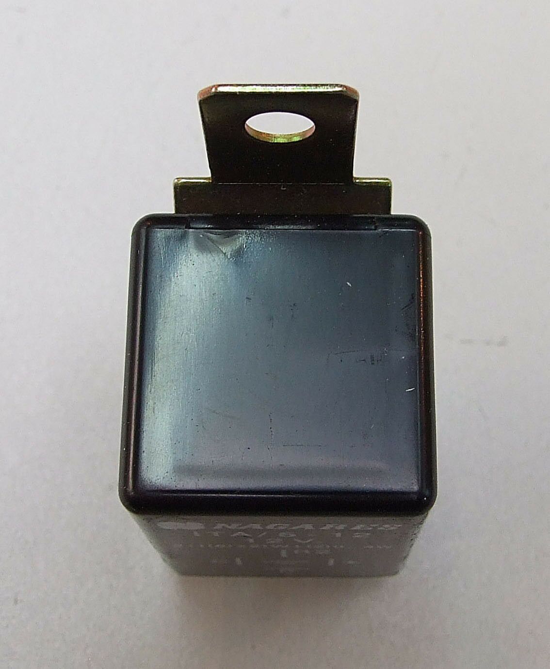 Automat zmigavca 12v ; 5 izlaza, renault