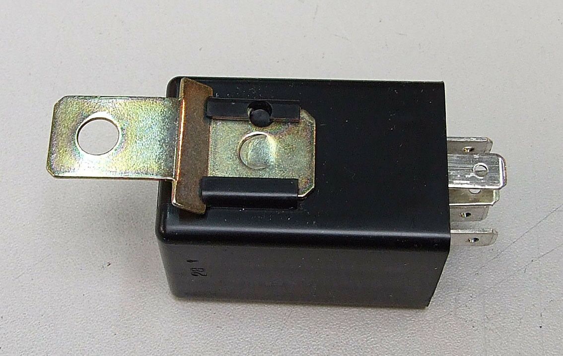 Automat zmigavca 12v ; 5 izlaza, renault