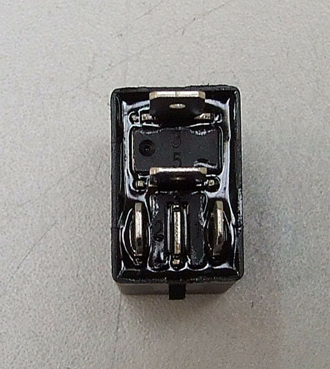 Mikro rele za svjetla 12v 25a  ford