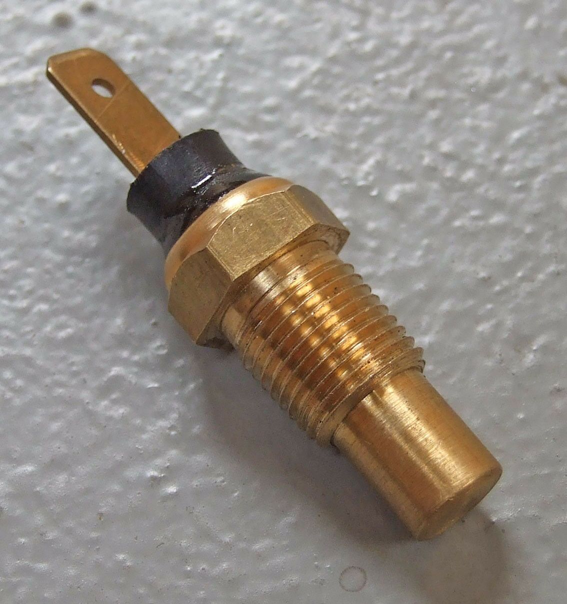 Davac temperature  motora sa satom