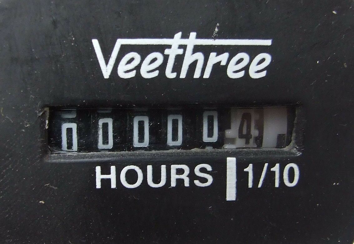 Elektricni sat 10-28v za merenje radnih sati