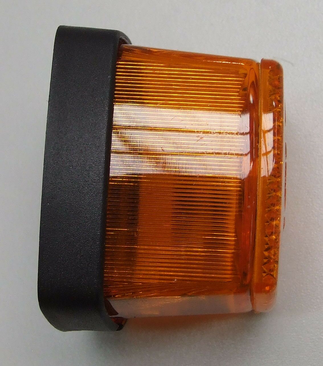 Lampa zuta 62x62x46
