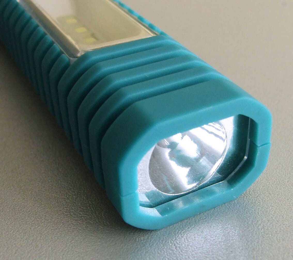 Led lampa sa magnetom