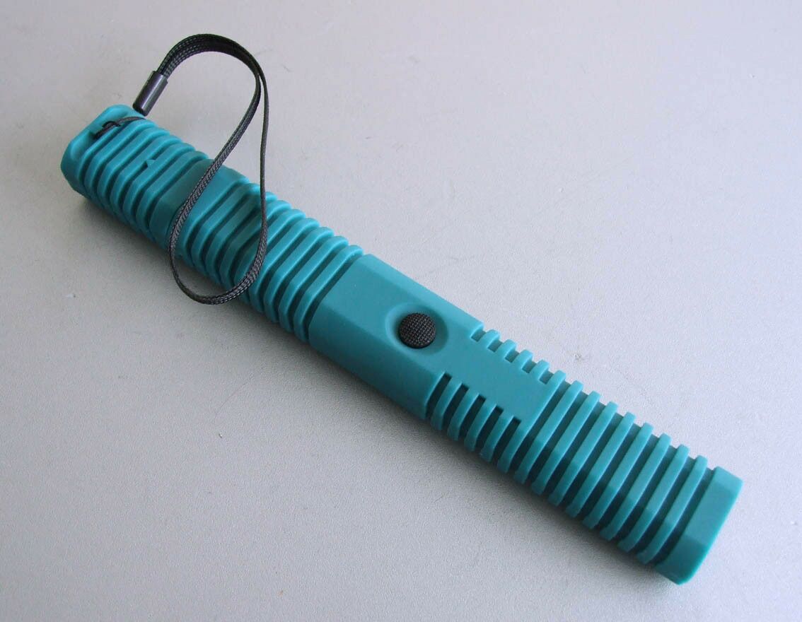 Led lampa sa magnetom