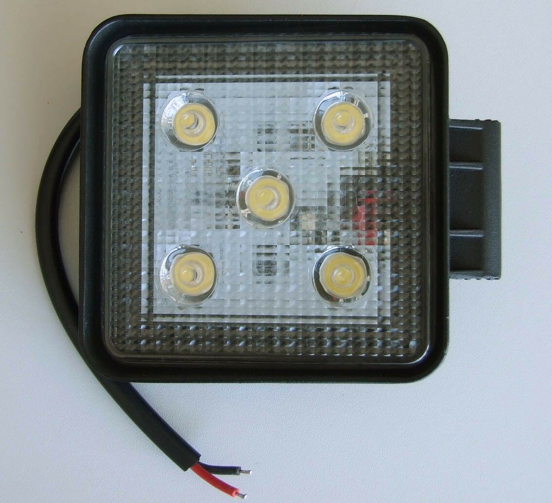 Led radna lampa 10-30v 15w 138x108x40