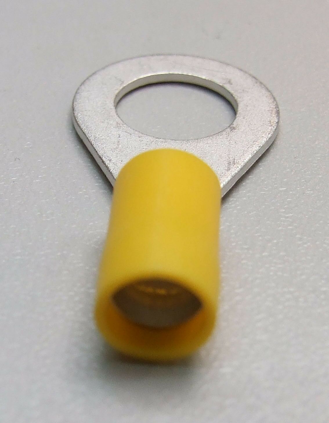 Papucica okrugla m10x6mm2 sa izol.zuta