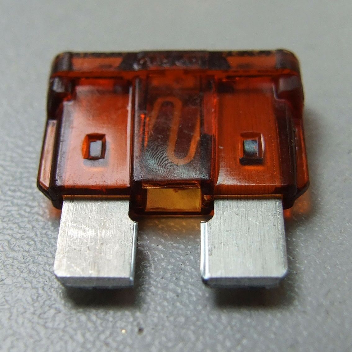 Osigurac 7.5a  ubodni