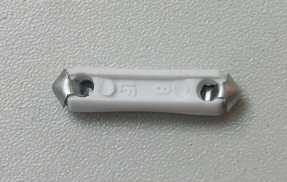Osigurac keramicki 8a