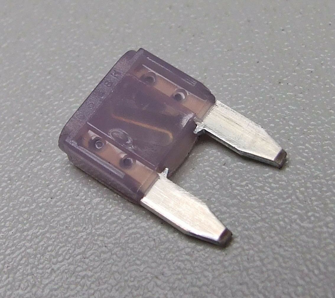 Osigurac mini 3amp rozi