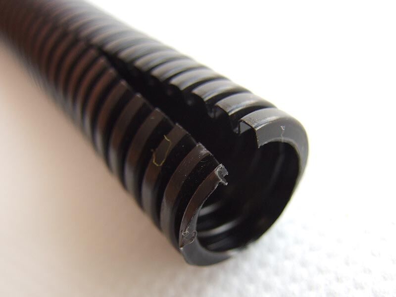 Buzir plasticni 10.7 / 14.1mm 25m crni