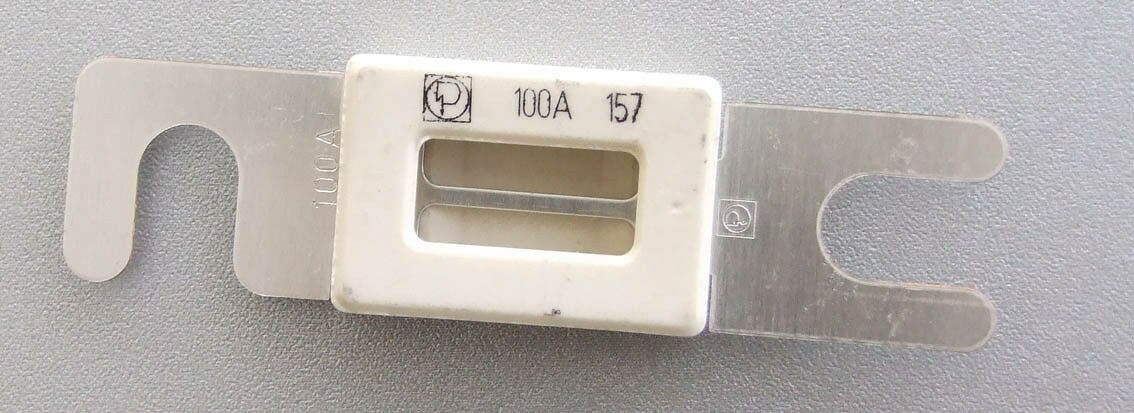 Osigurac strip 60/9mm 100a 48v zatvoren