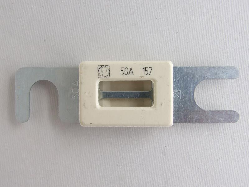 Osigurac strip 60/11mm 50a 48v zatvoren