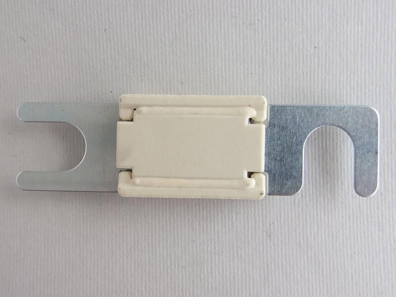 Osigurac strip 60/11mm 50a 48v zatvoren