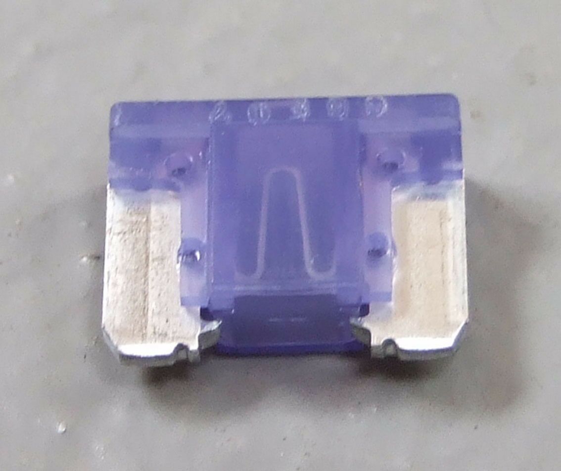 Osigurac mini kratki pipci 3 amp