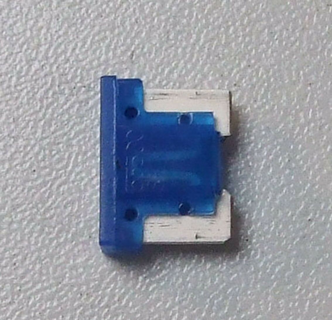 Osigurac mini kratki pipci 15 a