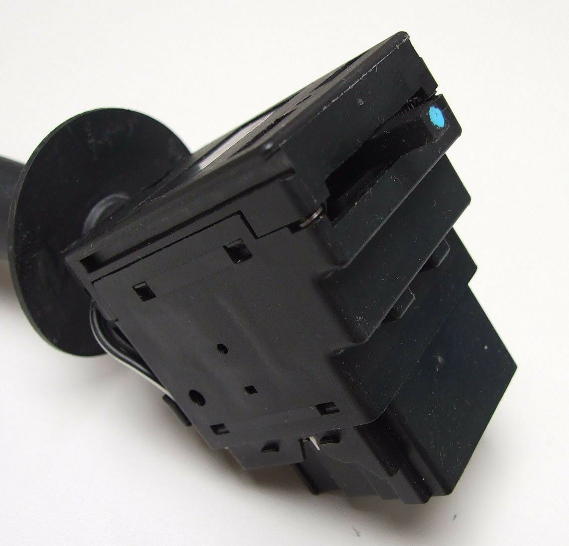 Rucica zmigavaca pod volanom citreon xsara 1,5 d p