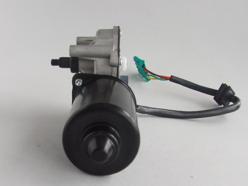 Mot brisaca pred mercedes c class w202