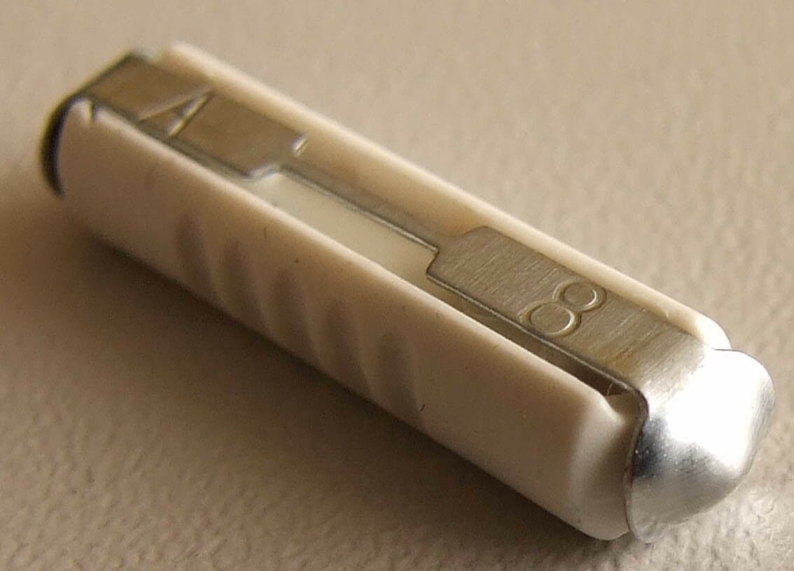 Osigurac keramicki 8a