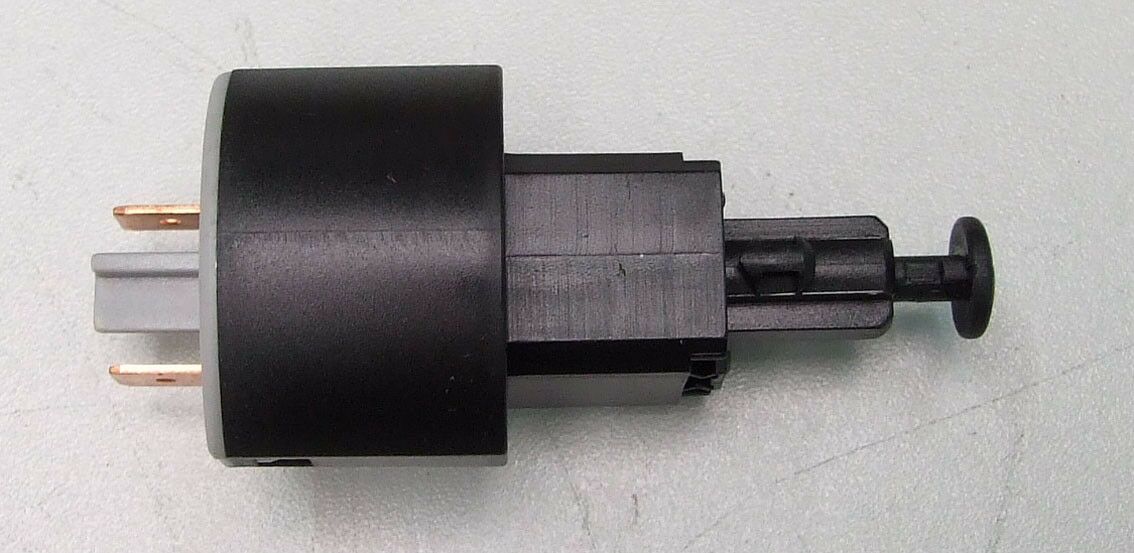 Prekidac stop prekidac opel astra 2,0 16v