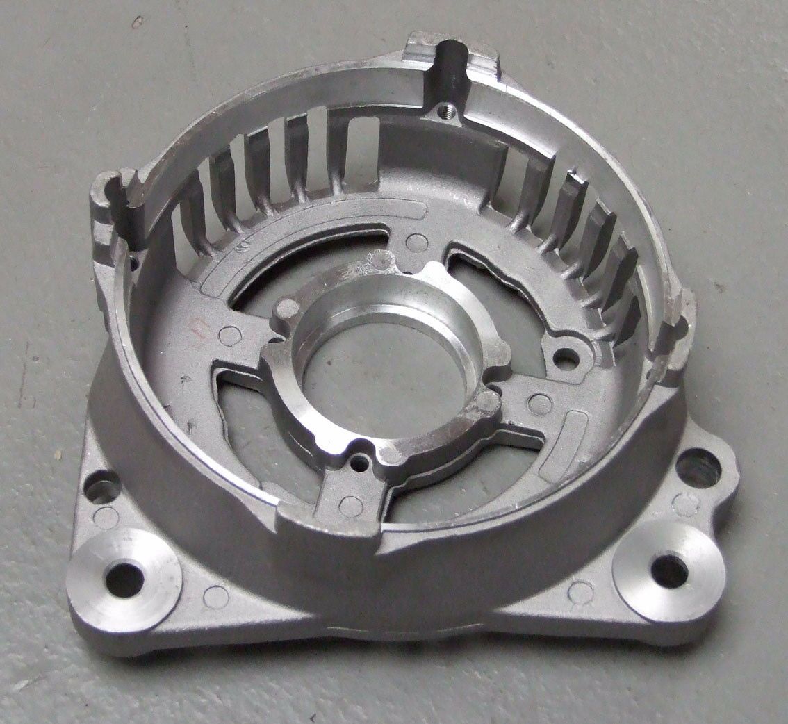 Prednja dekla alternatora bosch skoda 1.9 sdi audi seat