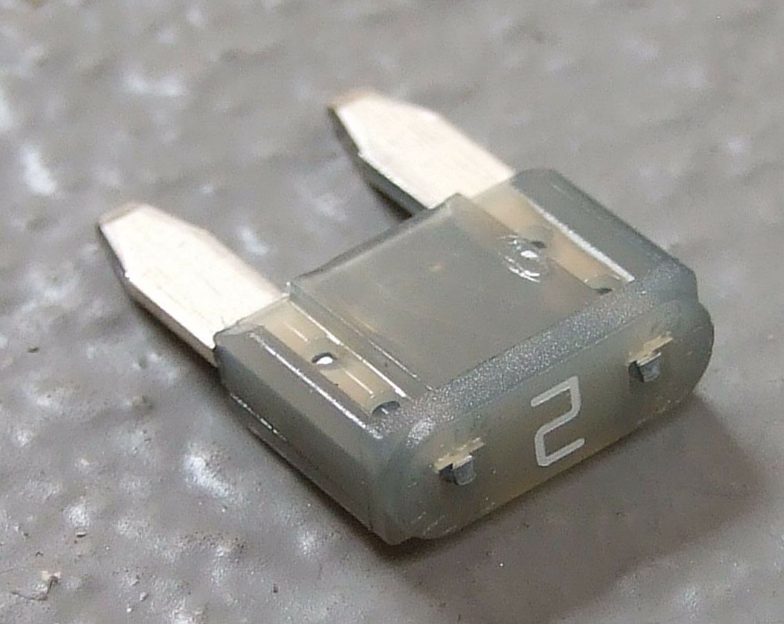 Osigurac mini 2 amp sivi