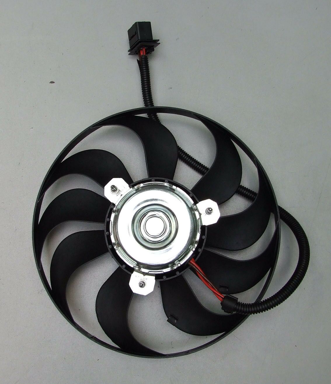 Ventilator hladnjaka motora audi a3 1,9 tdi