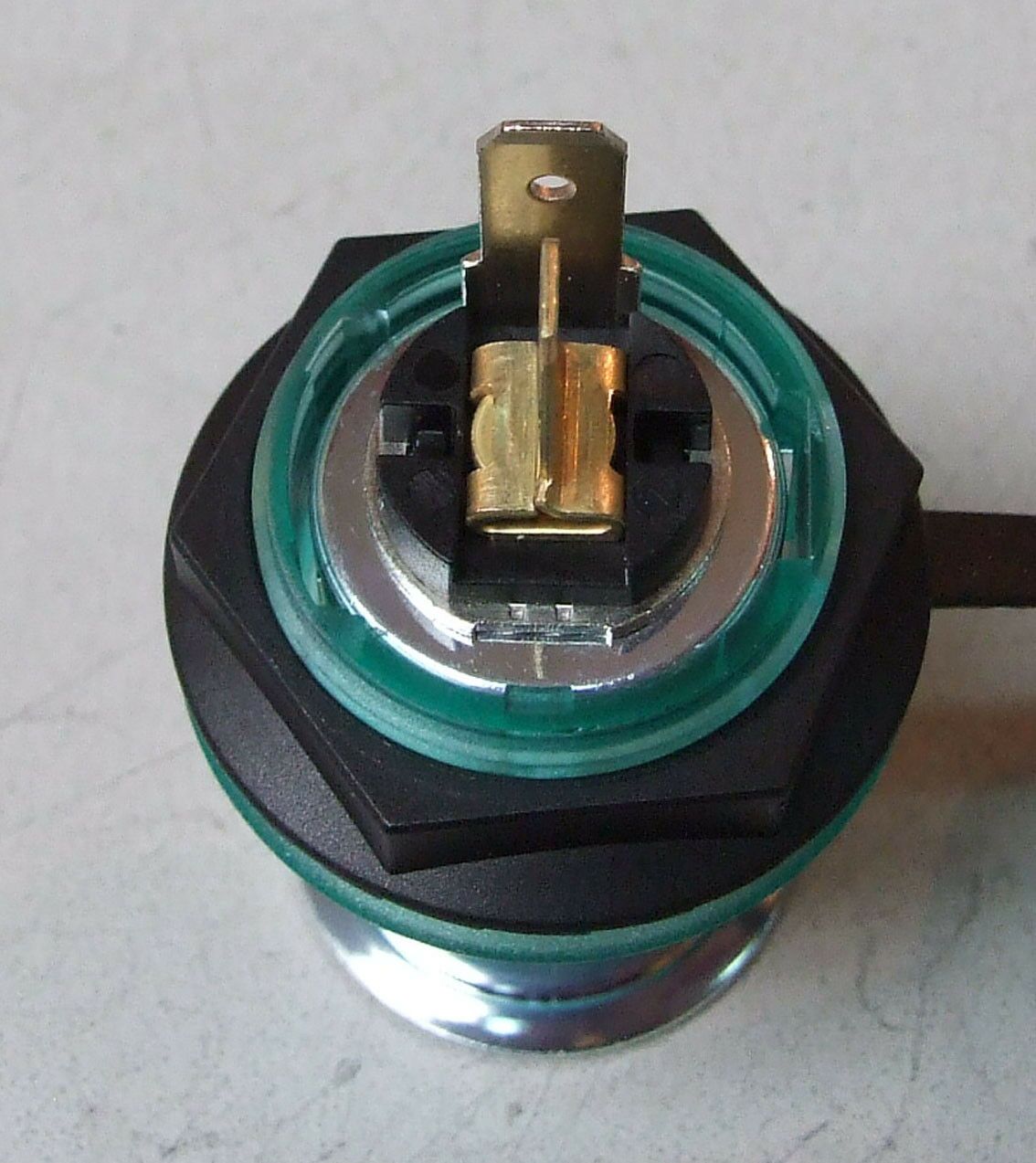 Uticnica za svjetlo 12-24v amp 20