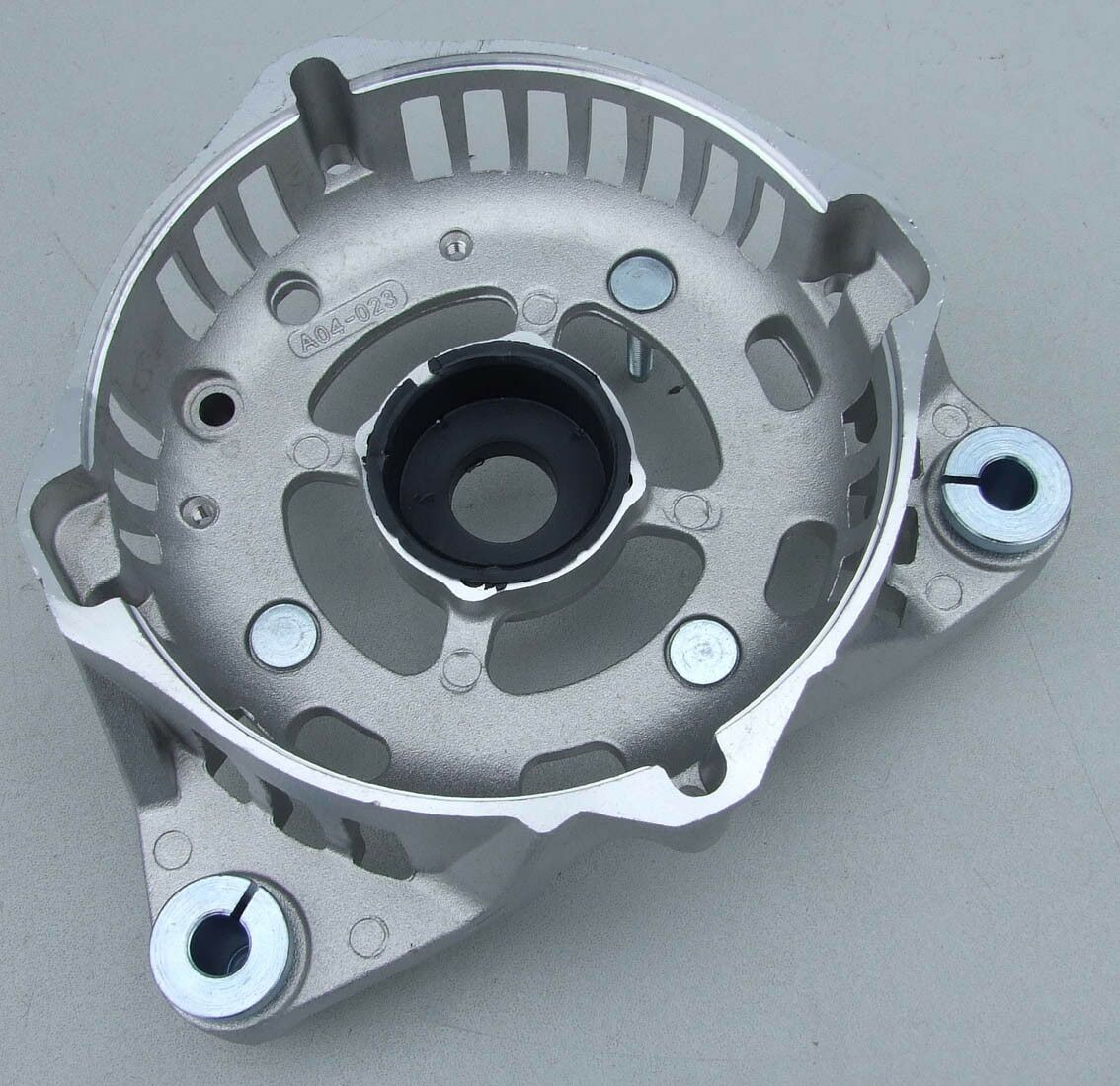 Zadnja dekla alternatora marelli ford focus 1.8 2.0i 90amp-