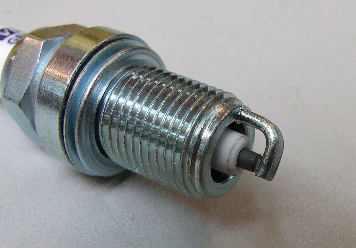 Svjecica f8dc 0.7mm mercedes