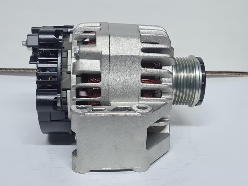 Alternator 14v 70a denso opel corsa meriva 1.3cdti 2010-