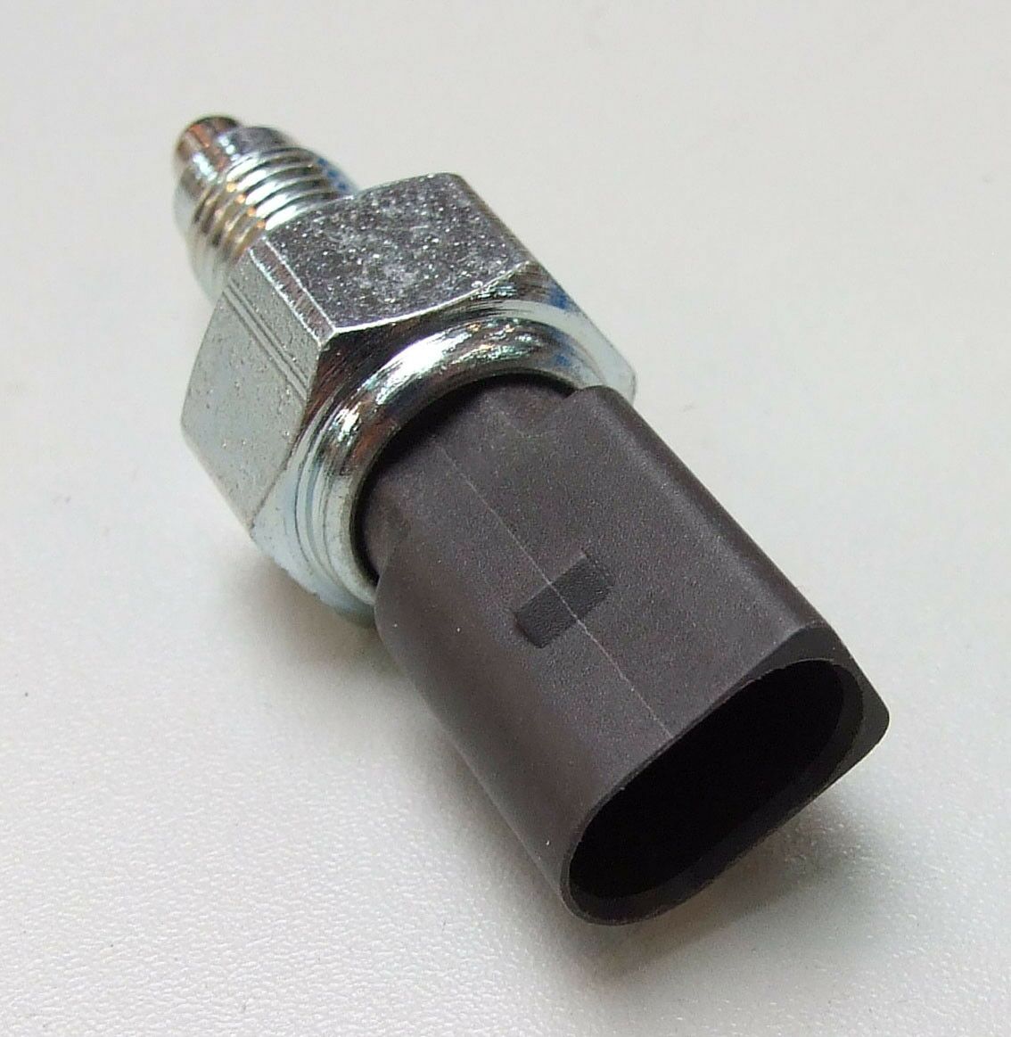 Prekidac rikverca audi a3 1,8t,vw golf iv,v 1.9tdi