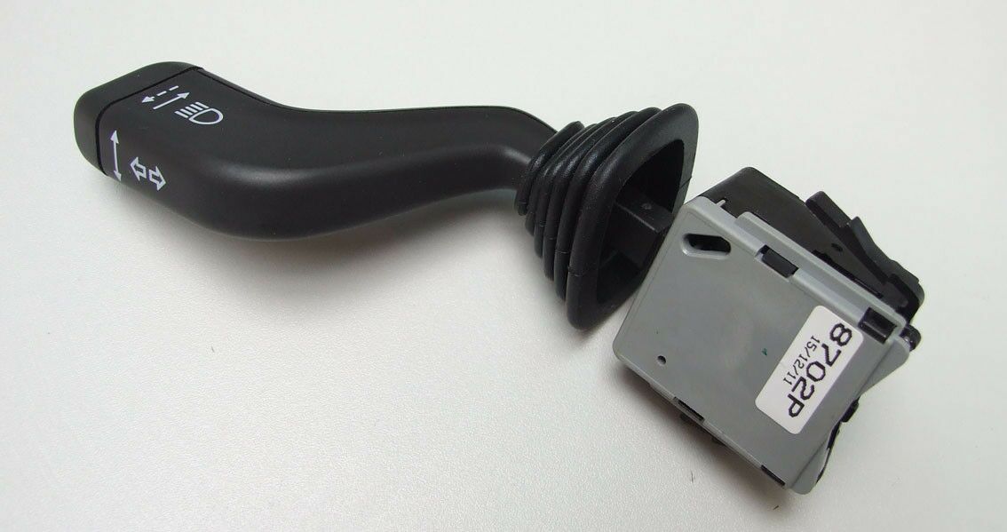 Rucica zmigavaca pod volanom opel corsa c 1,7cdti