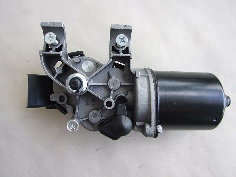 Mot brisaca pred renault clio 05-14