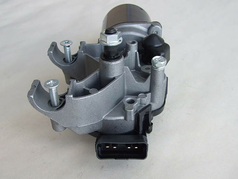 Mot brisaca pred renault clio 05-14