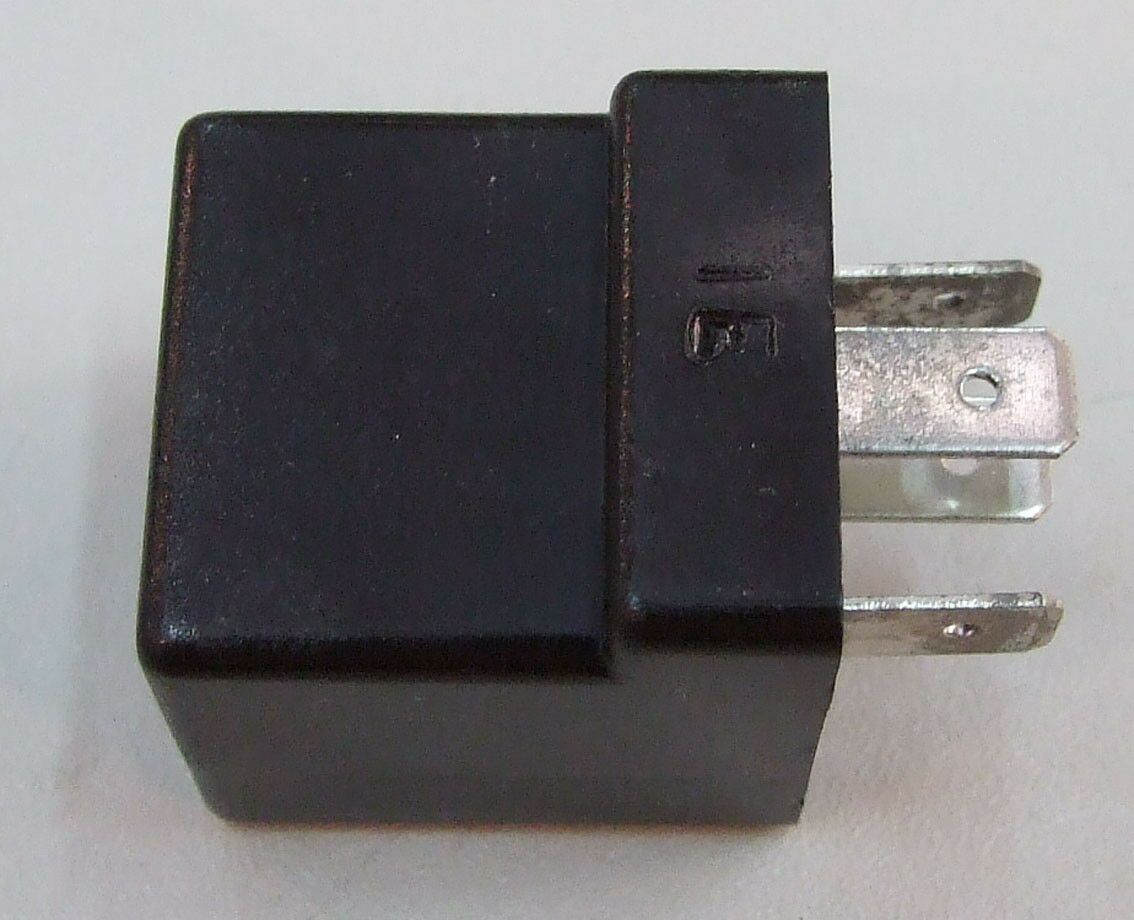 Automat zmigavca 12 v 4 izlaza fiat