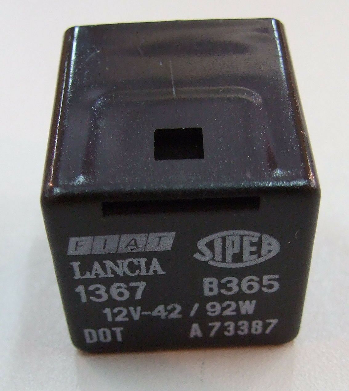 Automat zmigavca 12 v 4 izlaza fiat