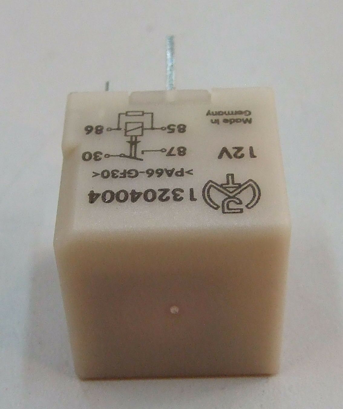 Rele pumpe za gorivo 12v 4 izlaza audi a3,vw