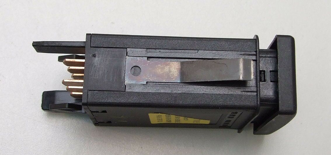 Prekidac 4 zmigavca 7pin,audi a4 94-00