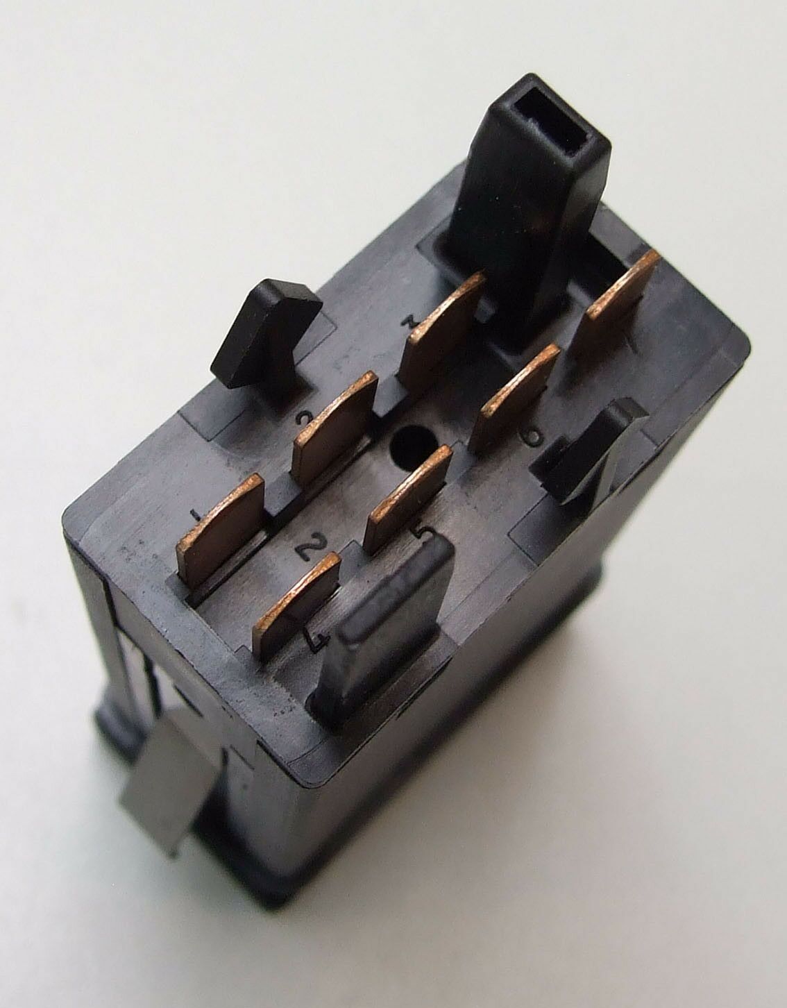 Prekidac 4 zmigavca 7pin,audi a4 94-00