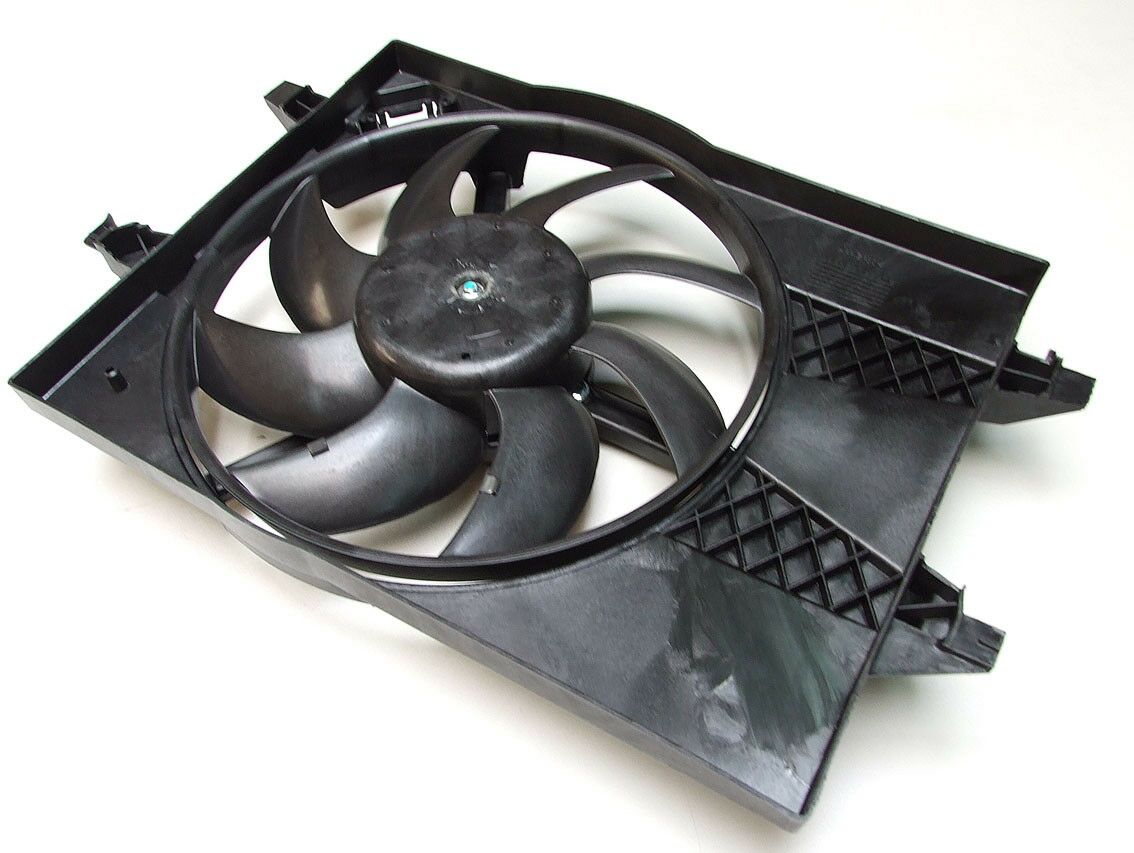 Ventilator hladnjaka motora mazda 2  1,4 tdci