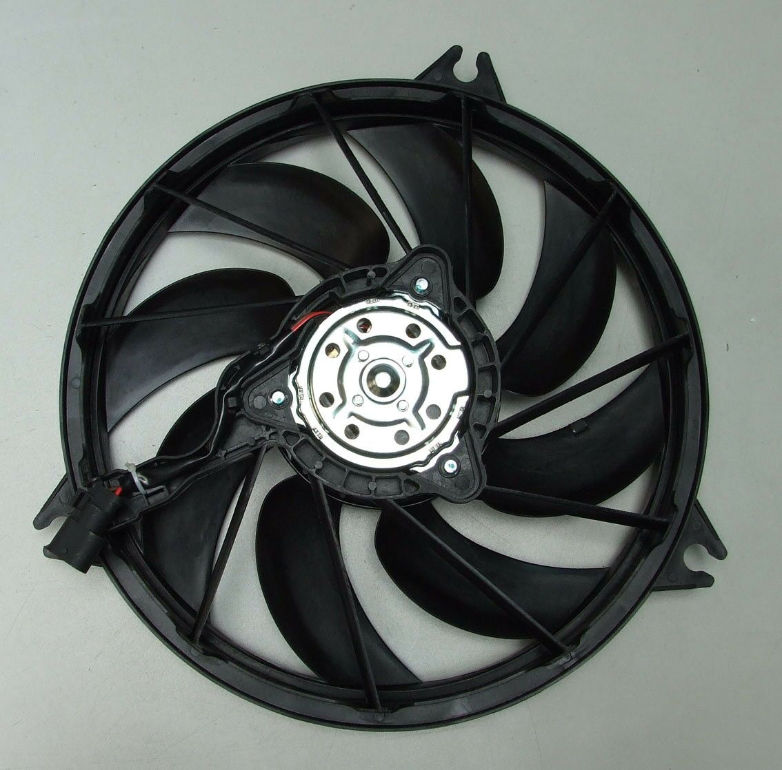 Ventilator hladnjaka motora peugeot 206 1,4hdi 2001-