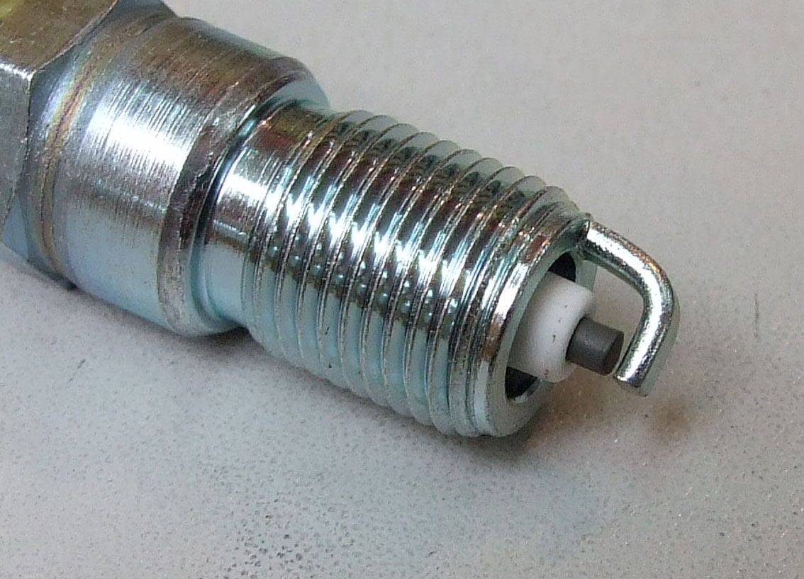 Svjecica h9dc0 0.7mm mercedes