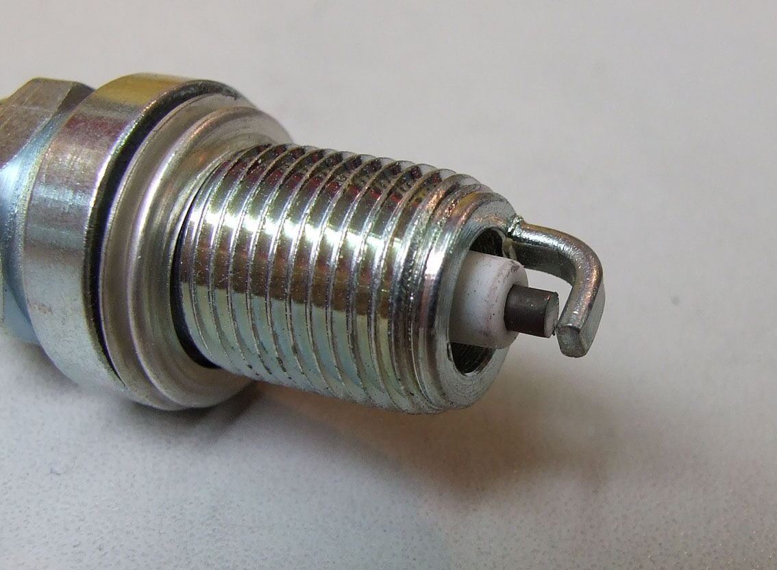 Svjecica fr8dc 0.7mm fiat-peugeot-renault