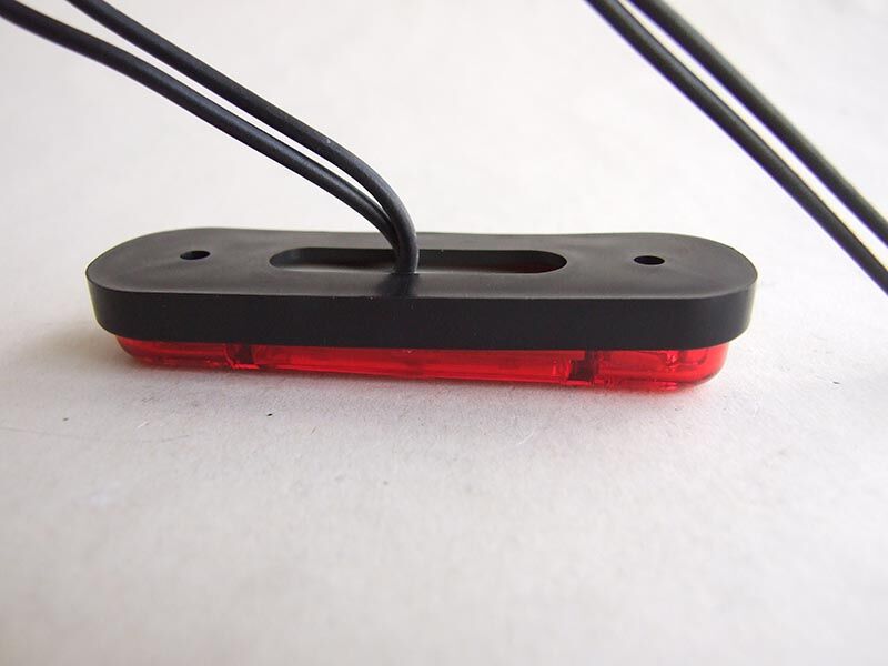 Gabaritna lampa crvena led slim-providna 83.8x24.2 3diode